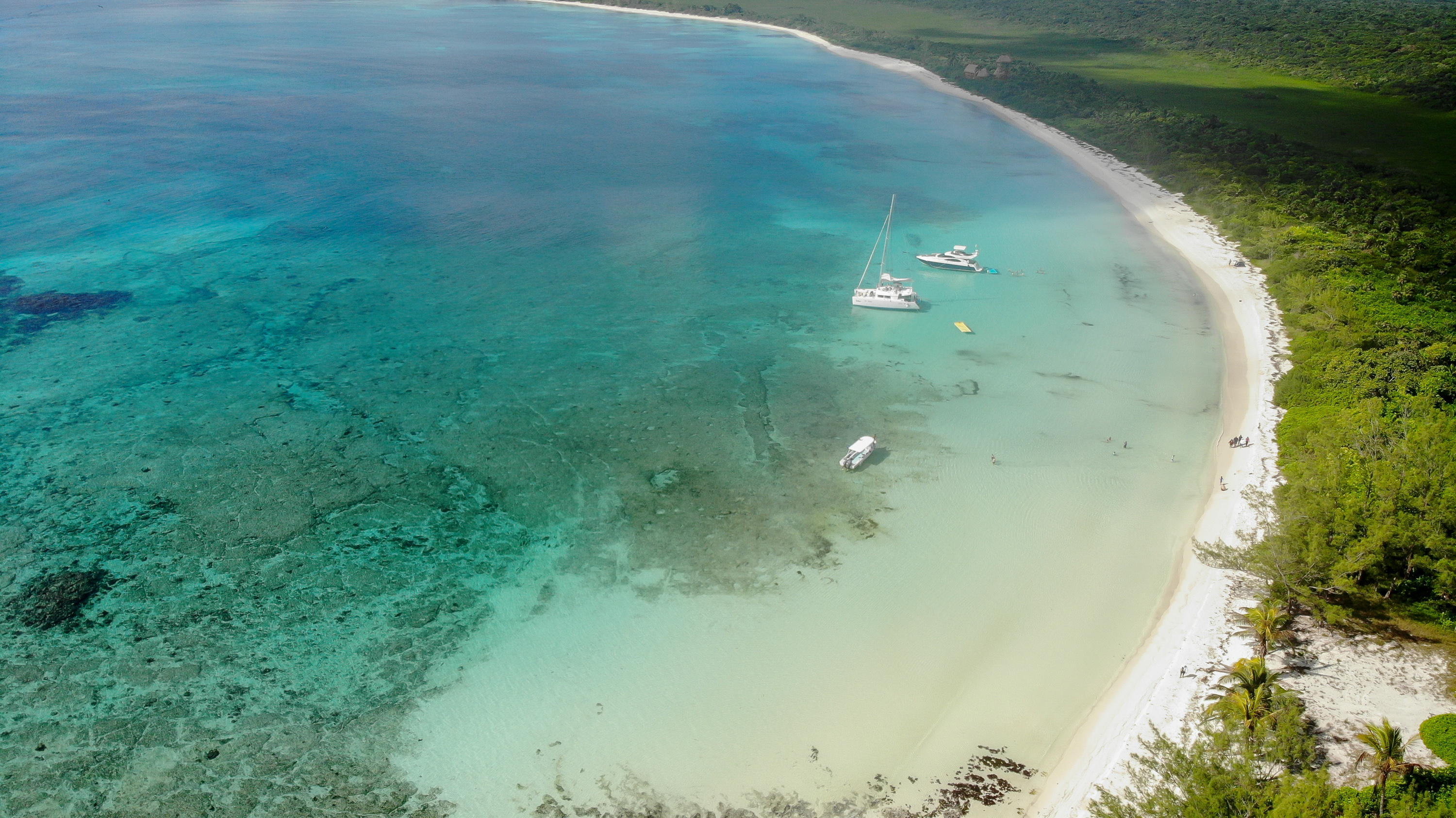 Descubre la Serenidad de las Playas de Playa del Carmen: Un Paraíso de Relajación y Belleza Natural